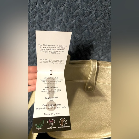 ahdorned pebble grain vegan leather crossbody bag with guitar strap incl… - Picture 6 of 14